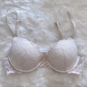 Victoria’s Secret white lace dream angels push up bra 32B